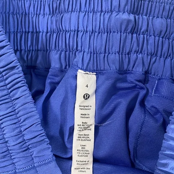 Lululemon Hotty Hot High-Rise Lined Short 2.5" Blue - Picture 6 of 6